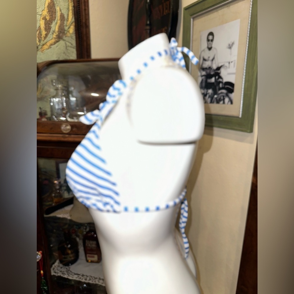 EUC  Textured Triangle Bikini Top - Xhilaration Blue Stripe L - Picture 2 of 4